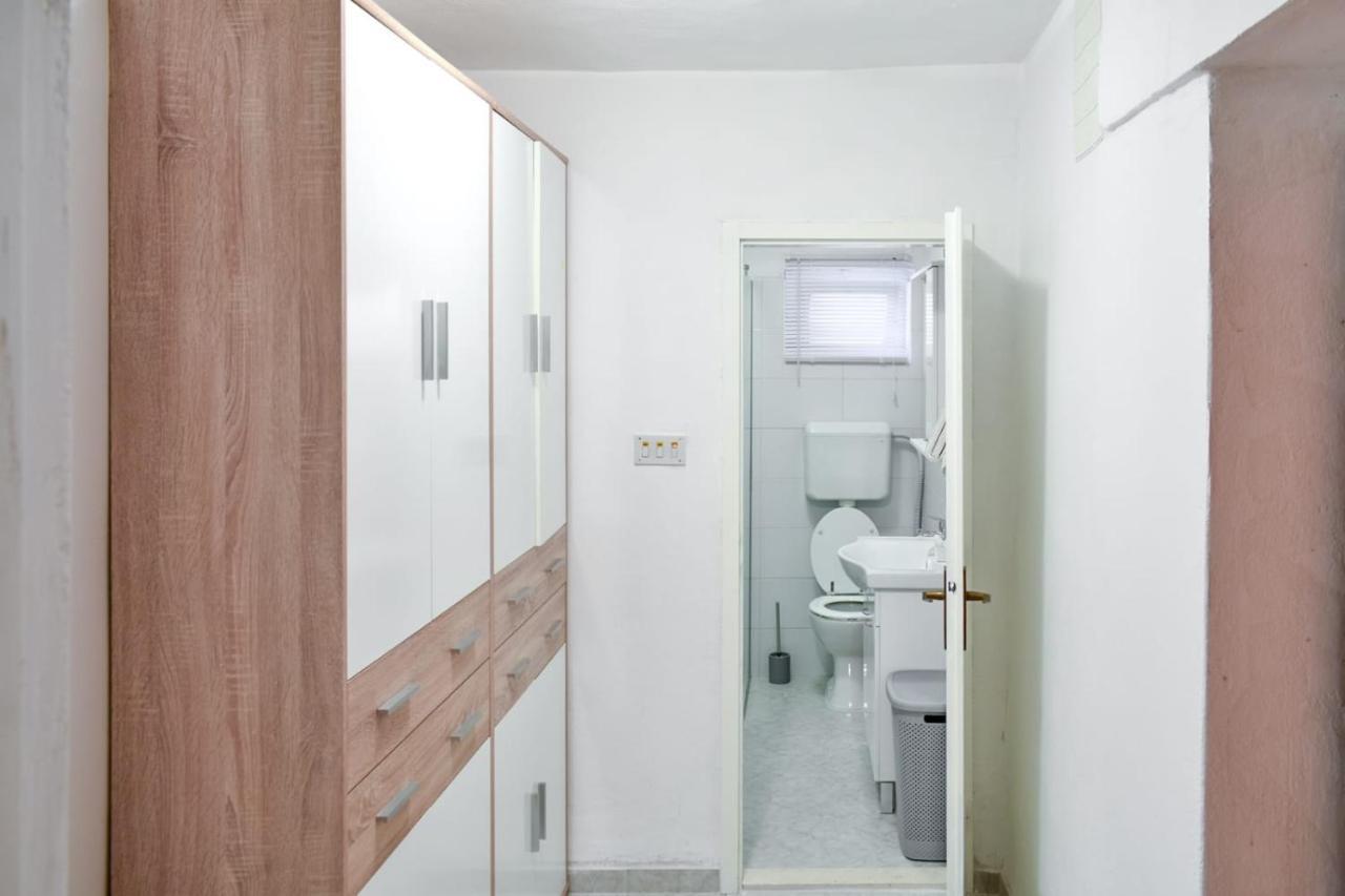 Appartement Apartman Karmen à Kaštela Extérieur photo